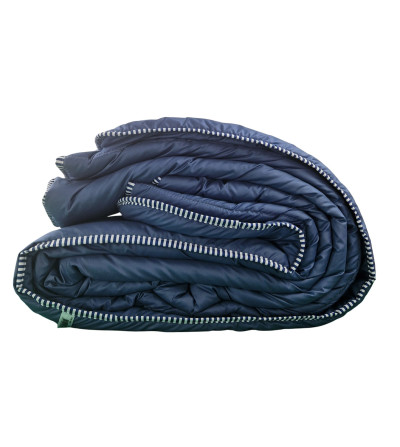 Couette microfibre légère bleu foncé