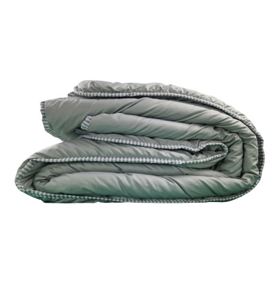 Couette microfibre légère vert sauge 220 x 240 cm