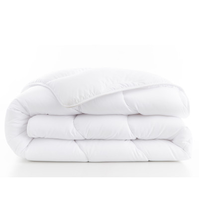 Couette microfibre chaude  220 x 240 cm